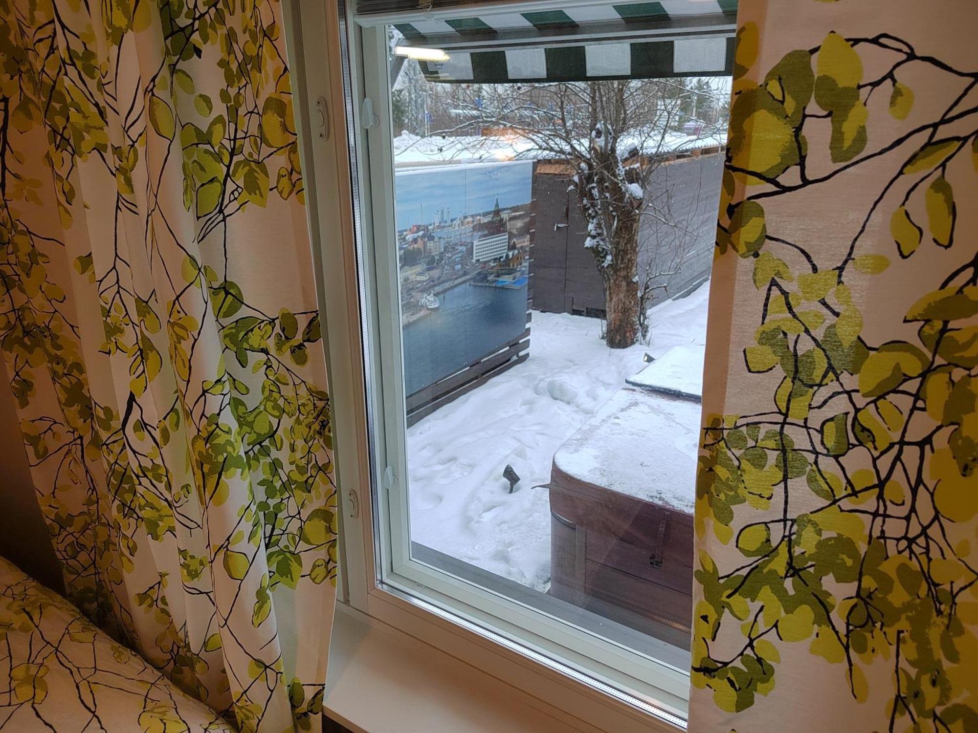 Relax & Recharge - A Unique Suite With A Touch Of Luxury - Hot Tub And Sauna Inspired Decor #Not A Real Sauna# Easy City Access - Direct Train 15 Min To City Helsinki Exterior foto