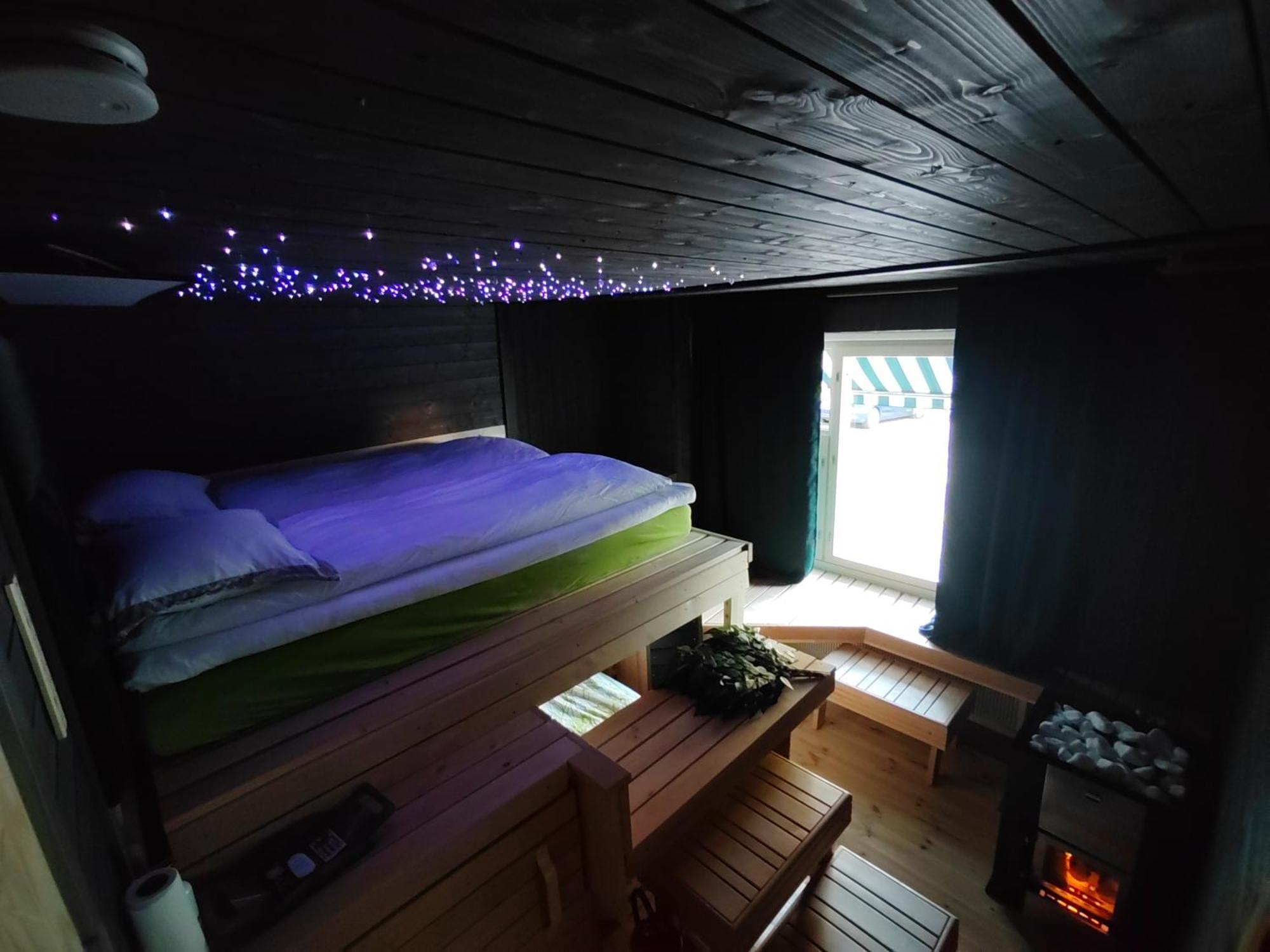 Relax & Recharge - A Unique Suite With A Touch Of Luxury - Hot Tub And Sauna Inspired Decor #Not A Real Sauna# Easy City Access - Direct Train 15 Min To City Helsinki Exterior foto