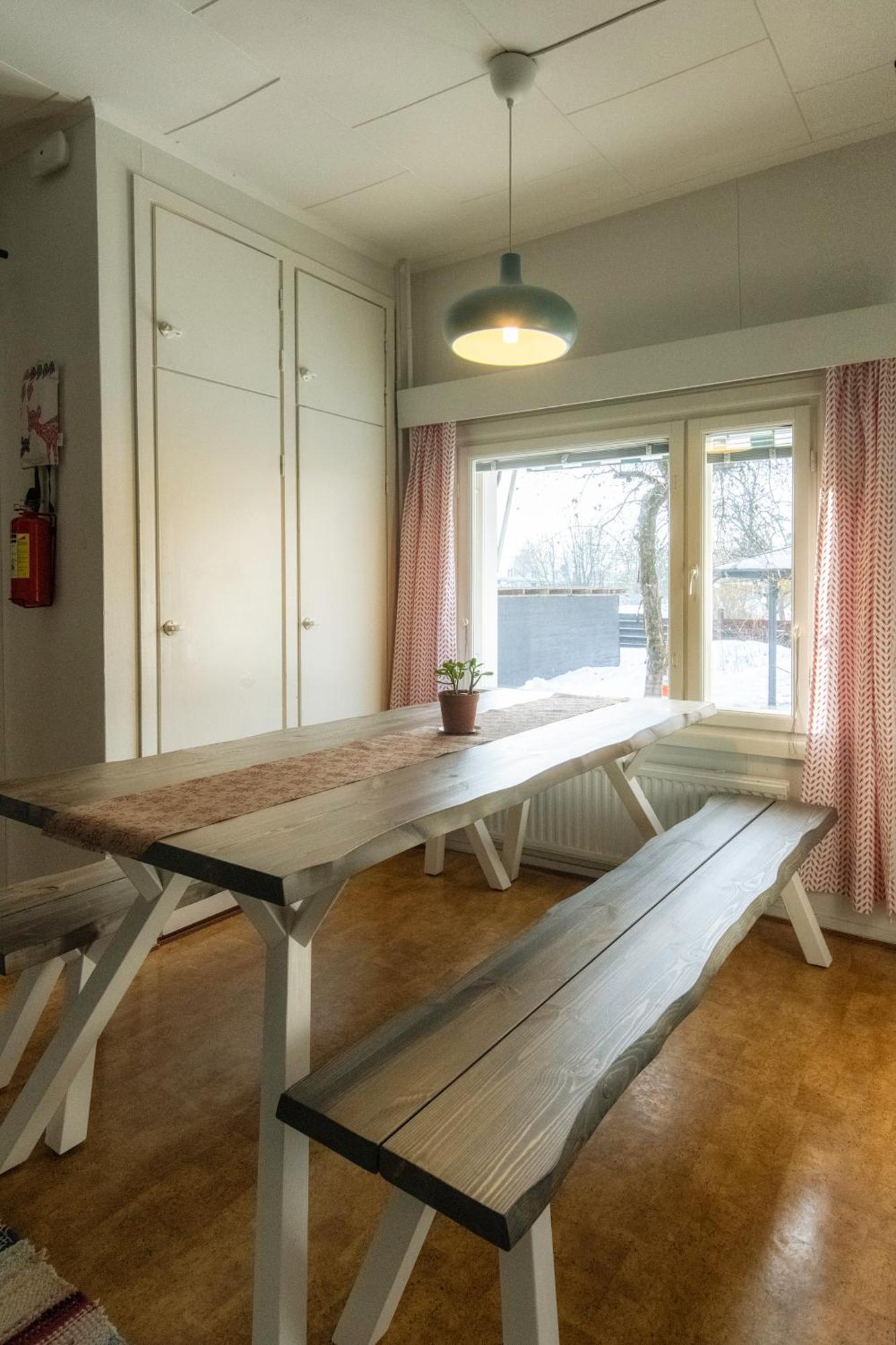 Relax & Recharge - A Unique Suite With A Touch Of Luxury - Hot Tub And Sauna Inspired Decor #Not A Real Sauna# Easy City Access - Direct Train 15 Min To City Helsinki Exterior foto